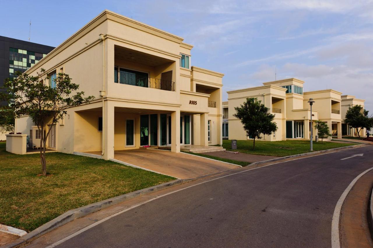 Hotel De Convencoes De Talatona Hcta Luanda Exterior photo